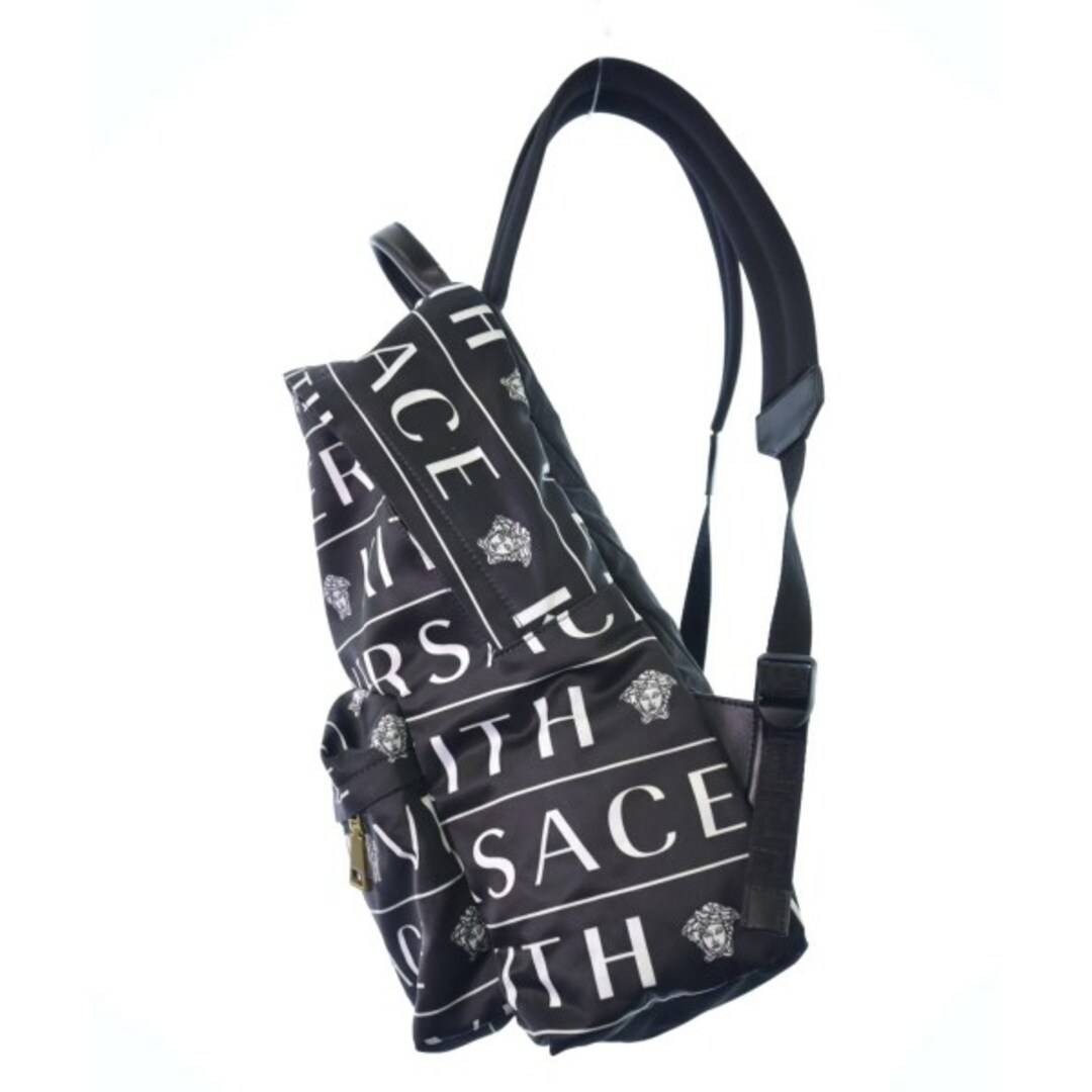 VERSACE(ヴェルサーチ)のVERSACE ヴェルサーチ バックパック・リュック - 黒x白(総柄) 【古着】【中古】 メンズのバッグ(バッグパック/リュック)の商品写真