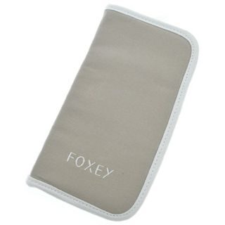 フォクシー(FOXEY)のFOXEY フォクシー ポーチ - グレーベージュx白 【古着】【中古】(ポーチ)