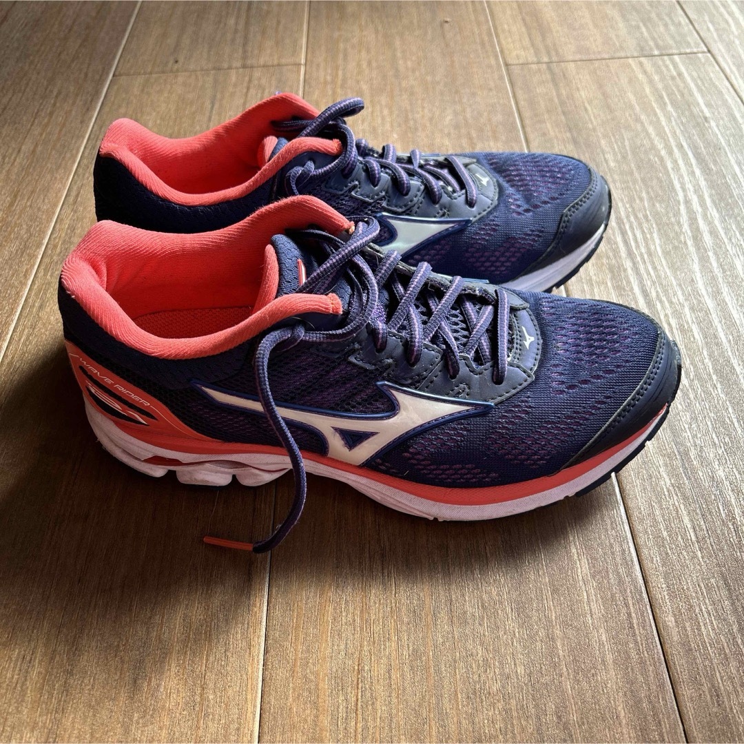 MIZUNO(ミズノ)のMIZUNO WAVE RIDER 21 スポーツ/アウトドアのランニング(シューズ)の商品写真