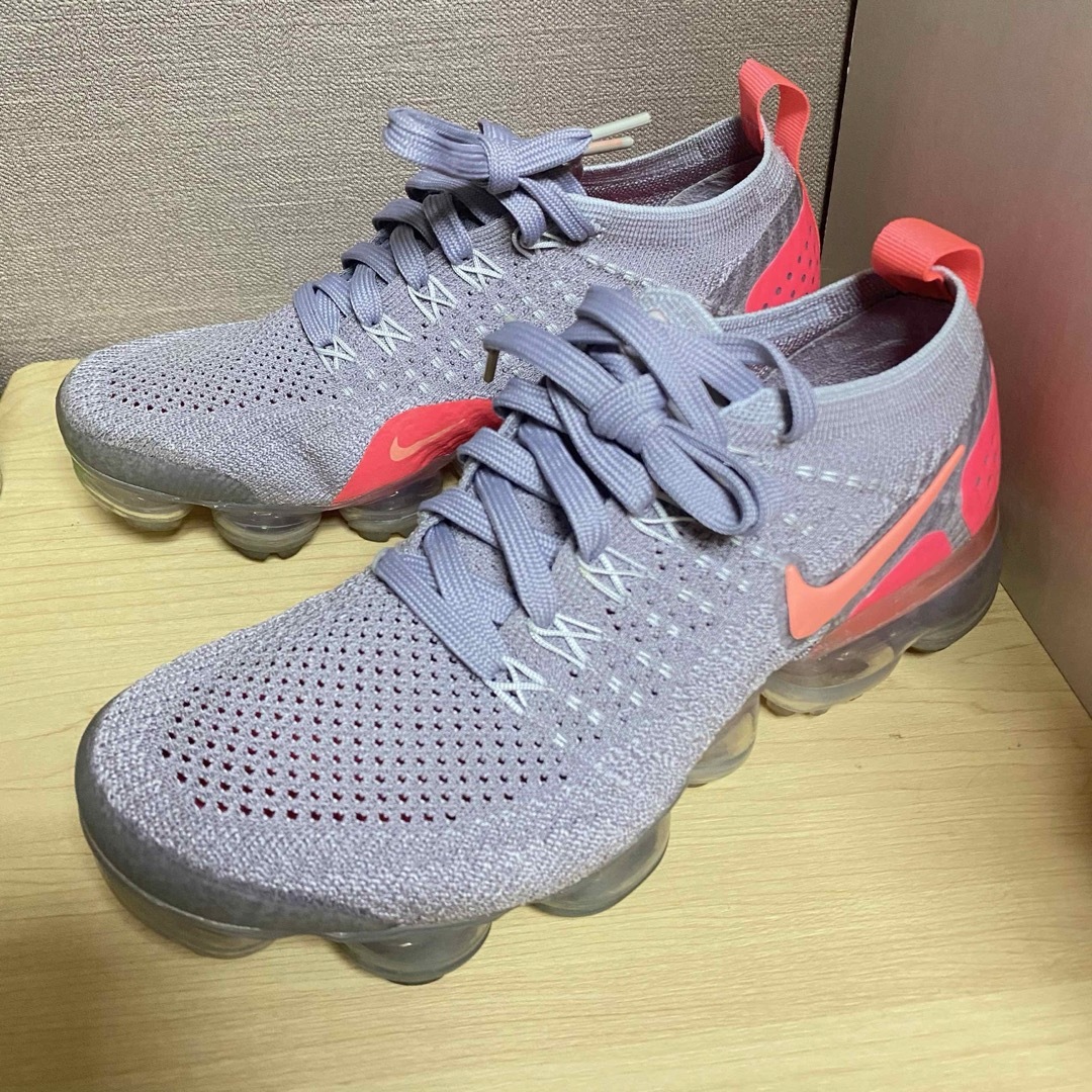 NIKE(ナイキ)のNIKE AIR VAPORMAX FLYKNIT 2 レディースの靴/シューズ(スニーカー)の商品写真