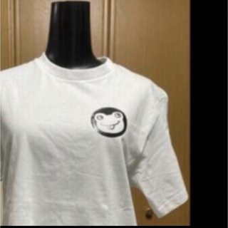 かえるプリントTシャツ　(メンズS)KIKIイラストかえる(Tシャツ/カットソー(半袖/袖なし))