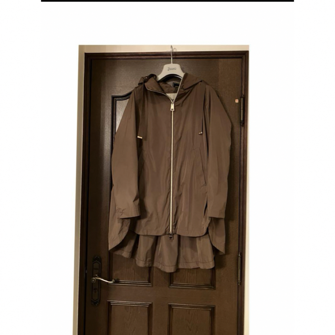 HERNO - 2021-22ss☆美品☆雑誌掲載 HERNOヘルノAシェイプテクノ HERNO - 2021-22ss☆美品☆雑誌掲載 HERNOヘルノAシェイプテクノ