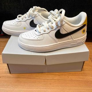 ナイキ(NIKE)のNIKE ナイキ　フォース　1 LV8 キッズシューズ(スニーカー)