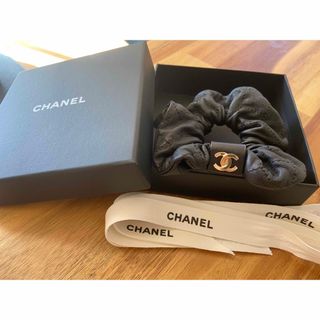 シャネル(CHANEL)のシャネル　レザーシュシュ(ヘアゴム/シュシュ)