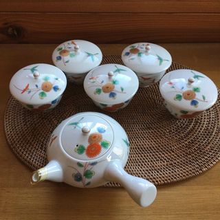 2300 深川製磁 茶器セット 急須1客 湯呑蓋付5客 少量 2300 深川製磁 茶器セット 急須1客 湯呑蓋付5客 少量