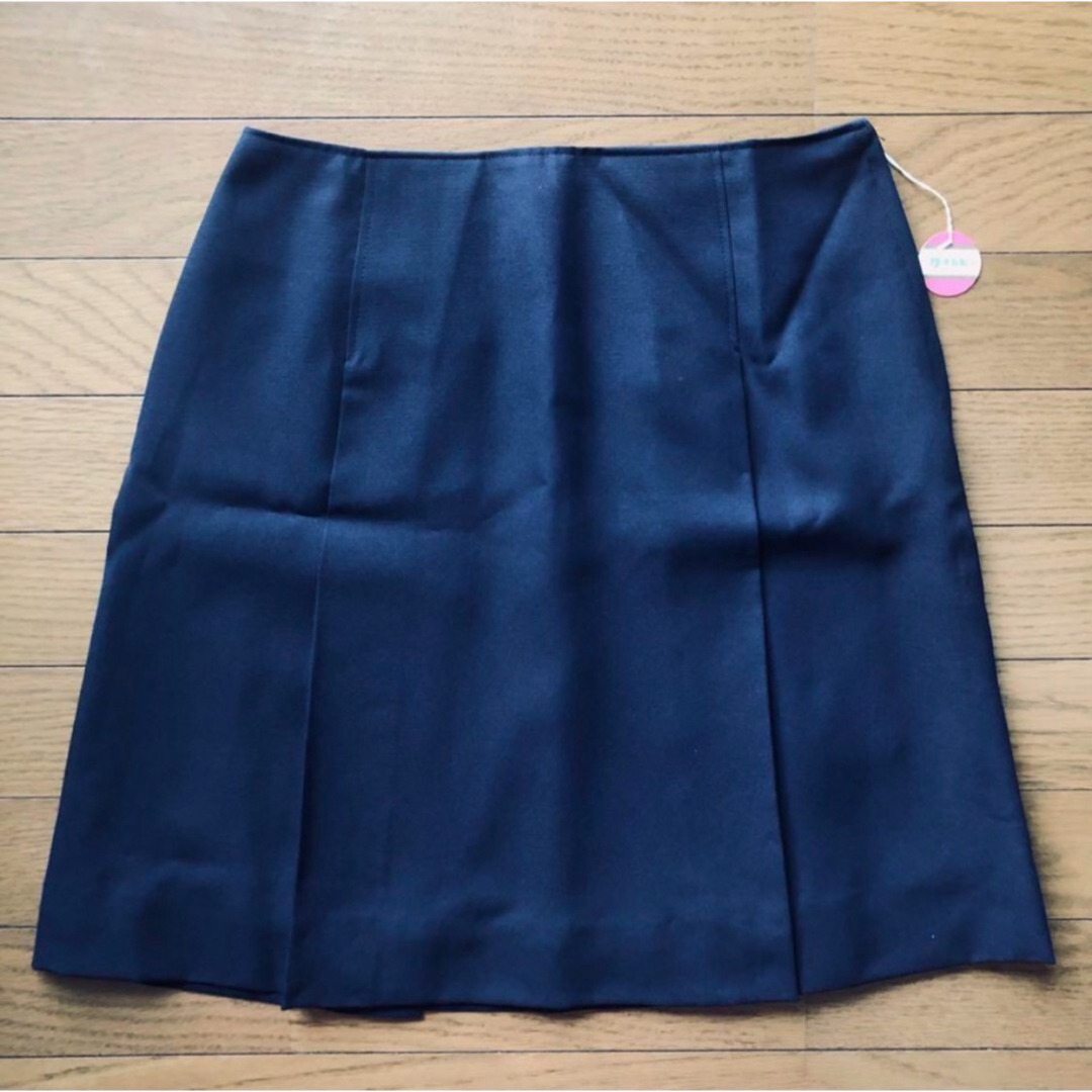 ひだスカート　紺色　Mサイズ レディースのスカート(その他)の商品写真