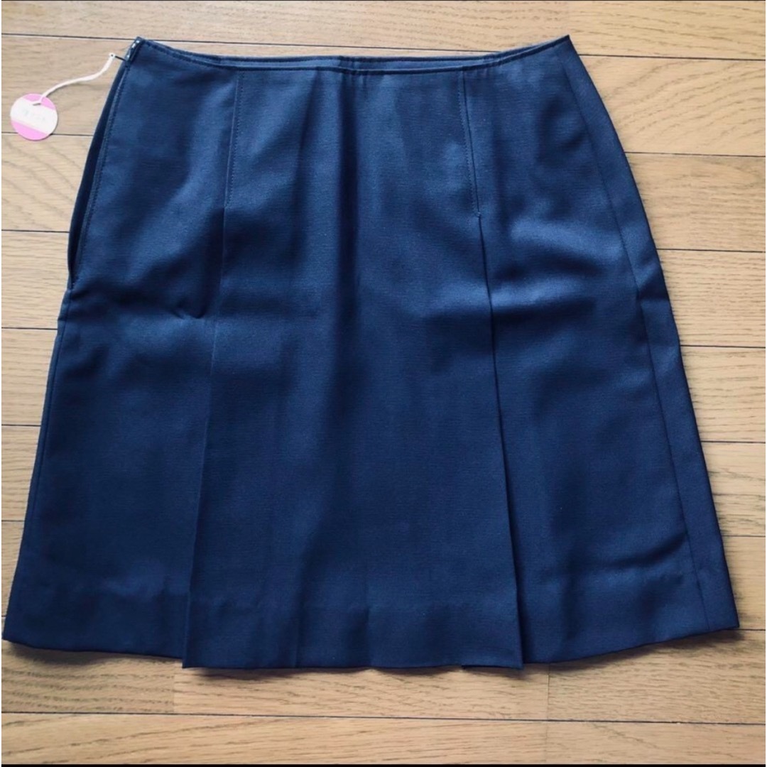 ひだスカート　紺色　Mサイズ レディースのスカート(その他)の商品写真