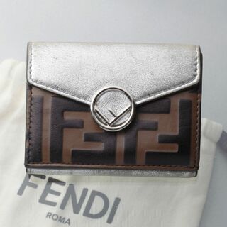 フェンディ(FENDI)のK3559 フェンディ ズッカ 本革 三つ折 ミニ 財布 箱付き ITALY製(財布)