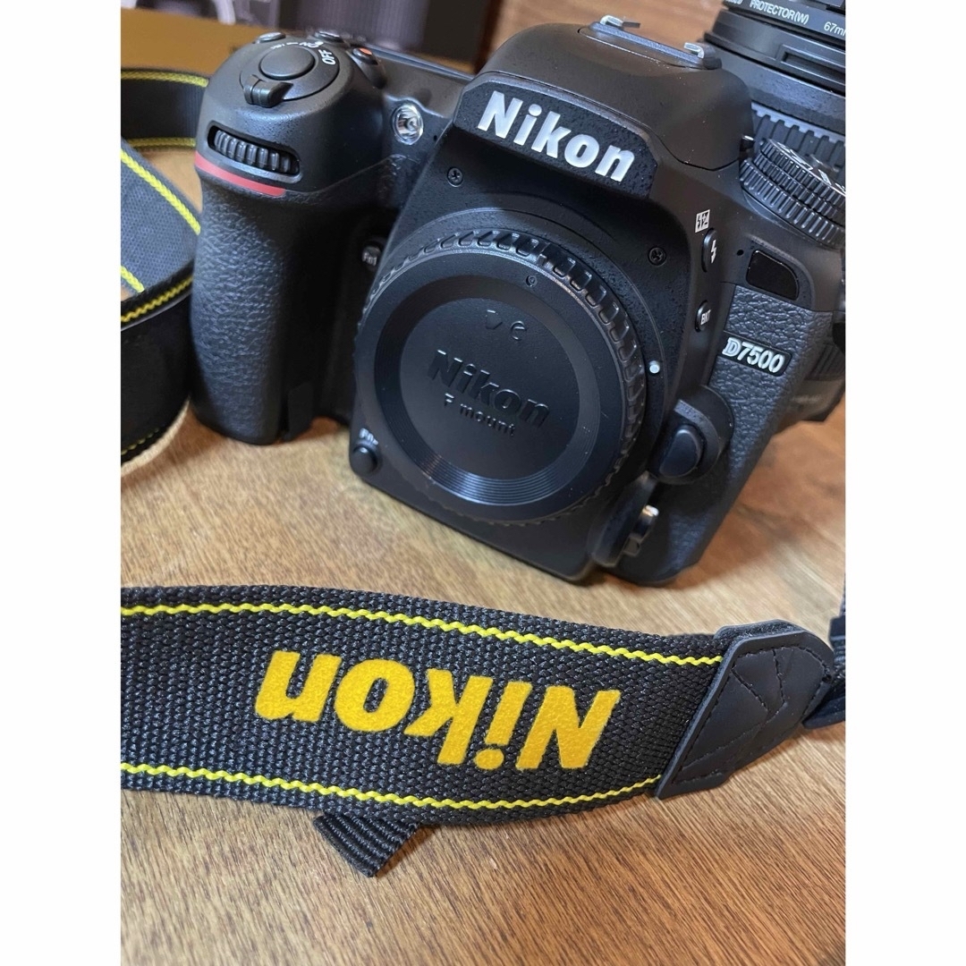 Nikon(ニコン)のNikon デジタル一眼レフカメラ D7500 18-140 VR レンズキット スマホ/家電/カメラのカメラ(デジタル一眼)の商品写真