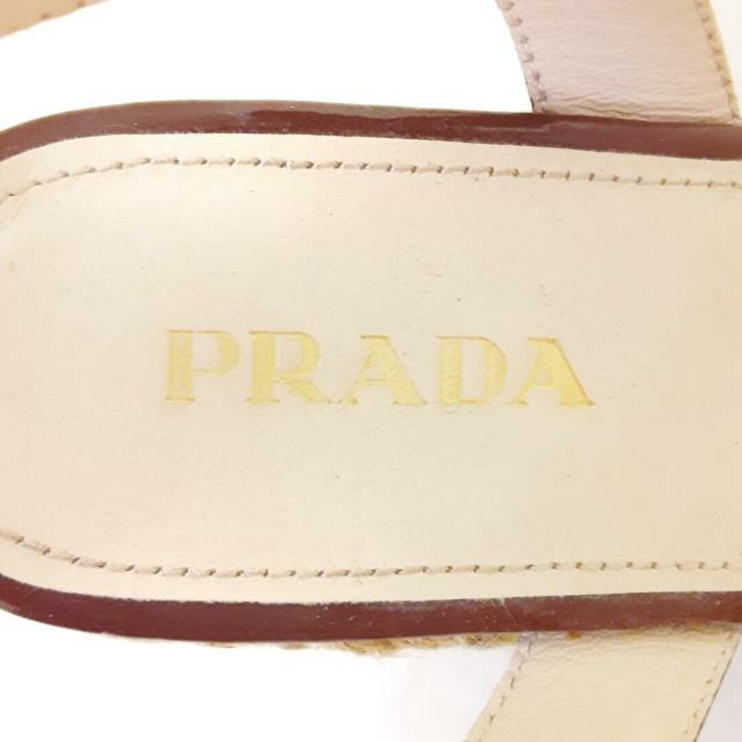 PRADA(プラダ)のPRADA(プラダ) ミュール 38 - ダークブラウン×アイボリー×ベージュ ウェッジソール/オープントゥ エナメルレザー×麻×コルク レディースの靴/シューズ(ミュール)の商品写真