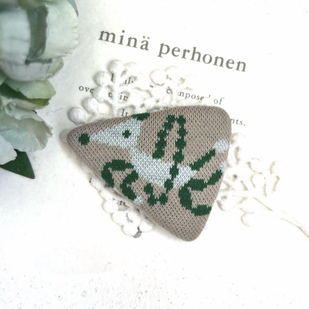 mina perhonen(ミナペルホネン)のミナペルホネン⚮̈ヘアピンfun 236 ⚮̈ ハンドメイド ハンドメイドのアクセサリー(ヘアアクセサリー)の商品写真