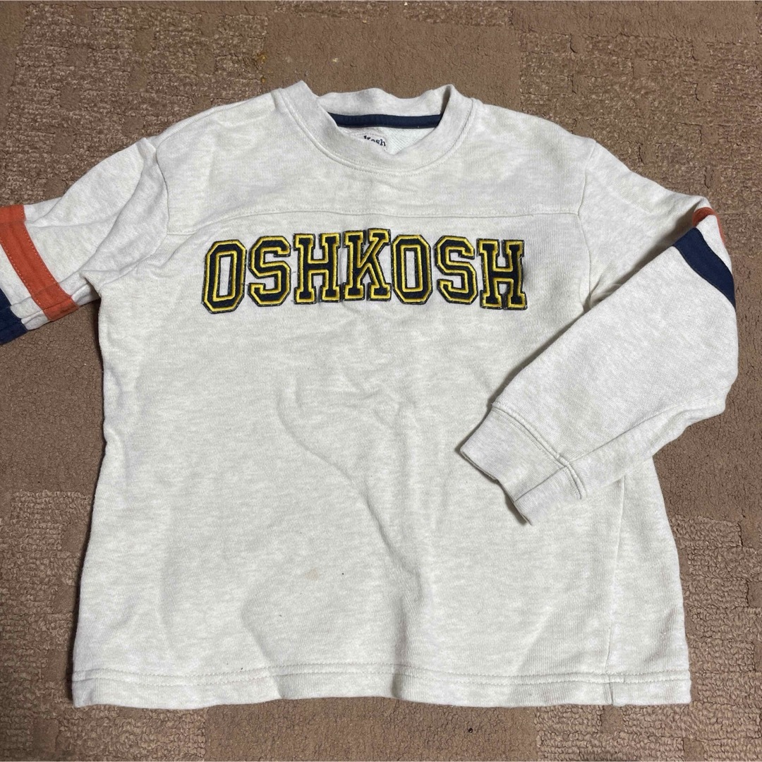 OshKosh(オシュコシュ)のトレーナー　110cm キッズ/ベビー/マタニティのキッズ服男の子用(90cm~)(Tシャツ/カットソー)の商品写真