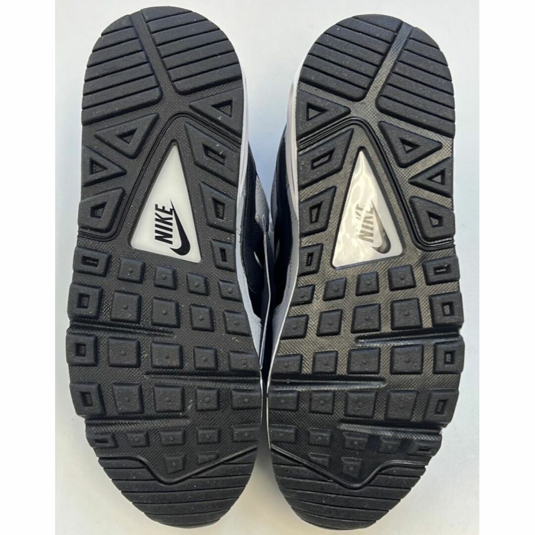 NIKE(ナイキ)の新品 ナイキ レディース エアマックス コマンド PRM グレー 25.5cm レディースの靴/シューズ(スニーカー)の商品写真