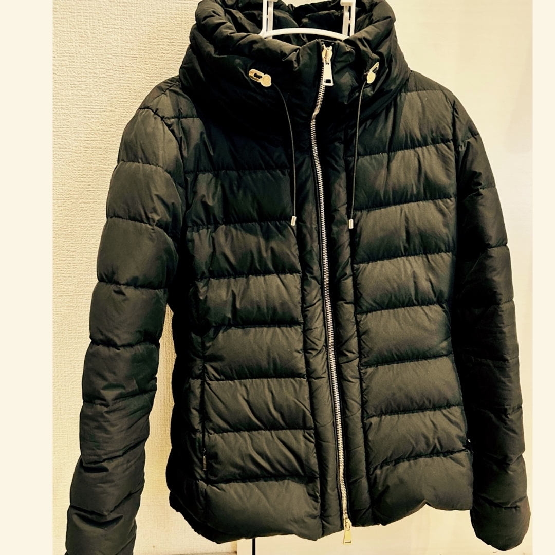 MONCLER(モンクレール)のモンクレール　ダウン レディースのジャケット/アウター(ダウンジャケット)の商品写真