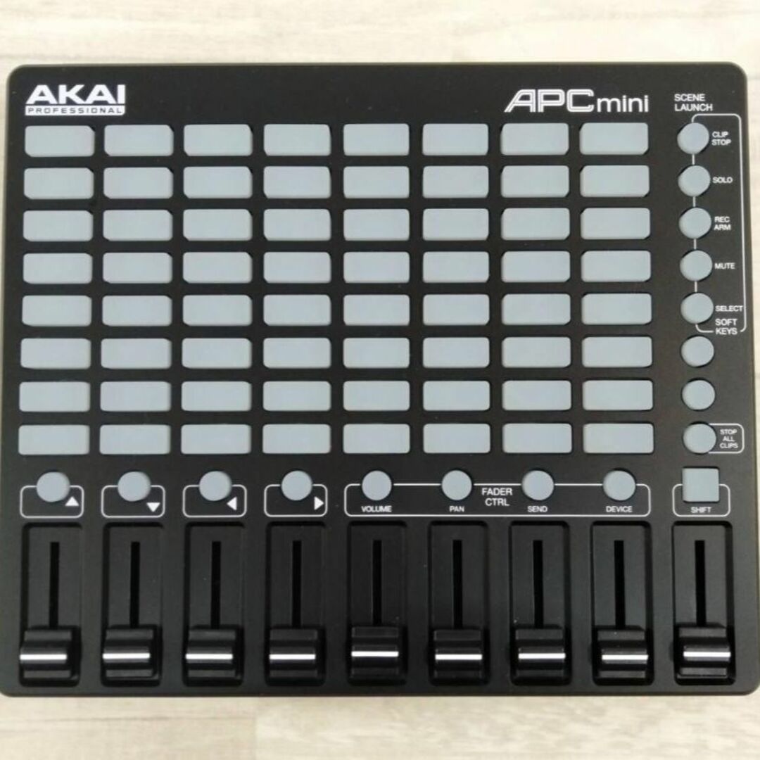 Akai Professional MIDIコントローラー  APC mini 楽器のDTM/DAW(MIDIコントローラー)の商品写真