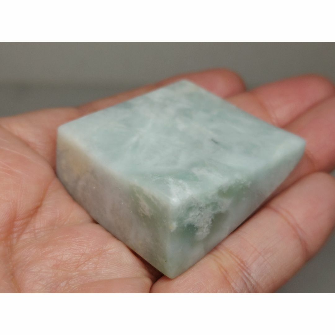 淡緑 77g 翡翠 ヒスイ 翡翠原石 原石 鑑賞石 自然石 誕生石 水石