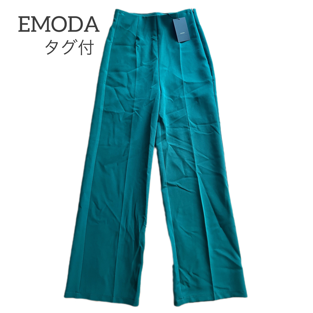 EMODA(エモダ)の【タグ付き】EMODA パンツ green レディースのパンツ(カジュアルパンツ)の商品写真