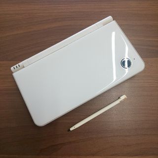 ニンテンドーDS(ニンテンドーDS)のニンテンドーDSi ll(携帯用ゲーム機本体)