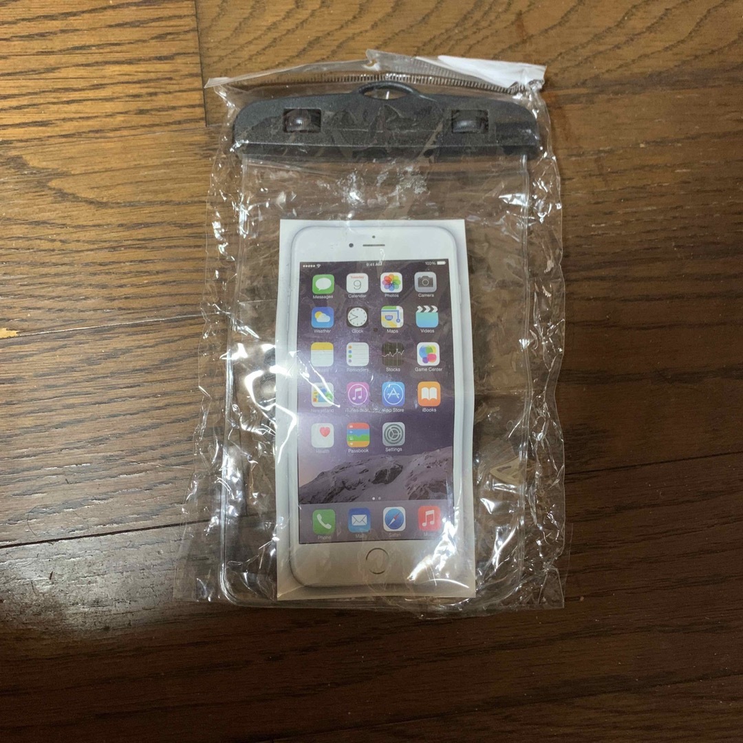 iPhone防水ケース　ストラップ付き スマホ/家電/カメラのスマホアクセサリー(モバイルケース/カバー)の商品写真