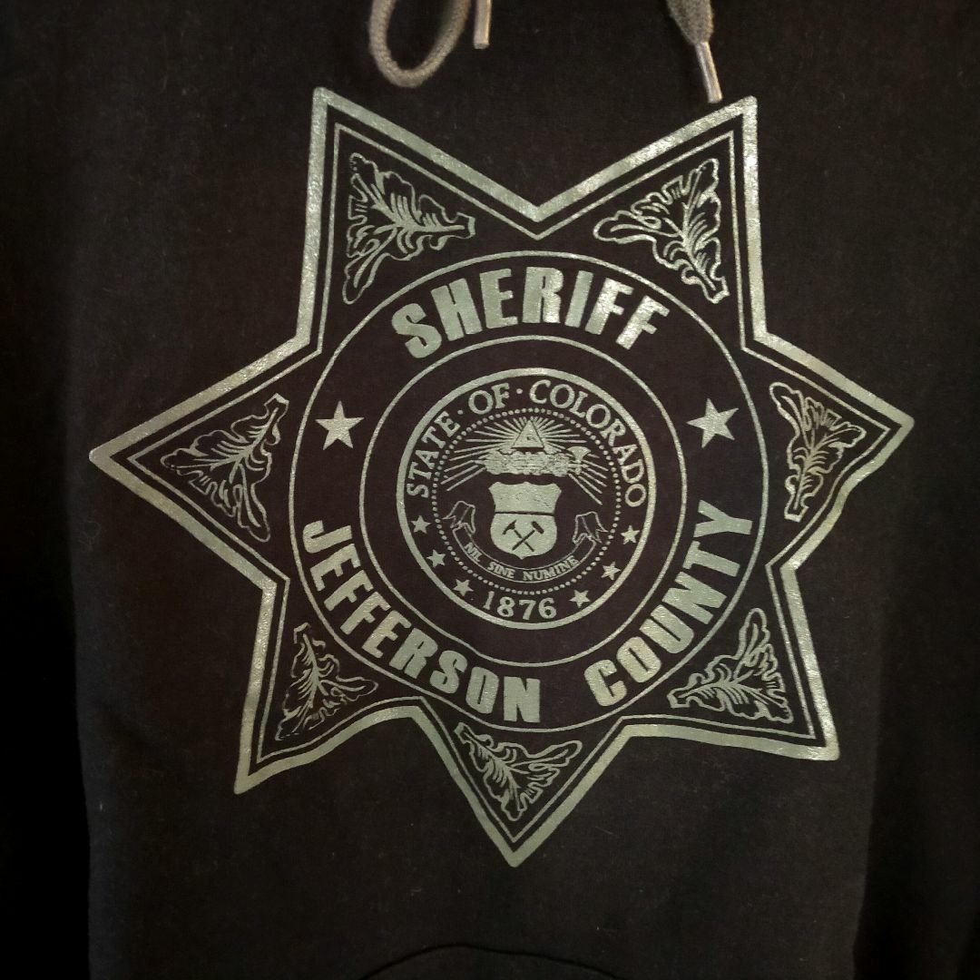 GILDAN(ギルタン)のGILDAN  sheriff jefferson county Hoodie メンズのトップス(パーカー)の商品写真