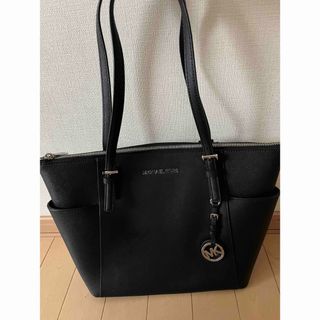 マイケルコース(Michael Kors)のマイケルコース　バッグ(ハンドバッグ)