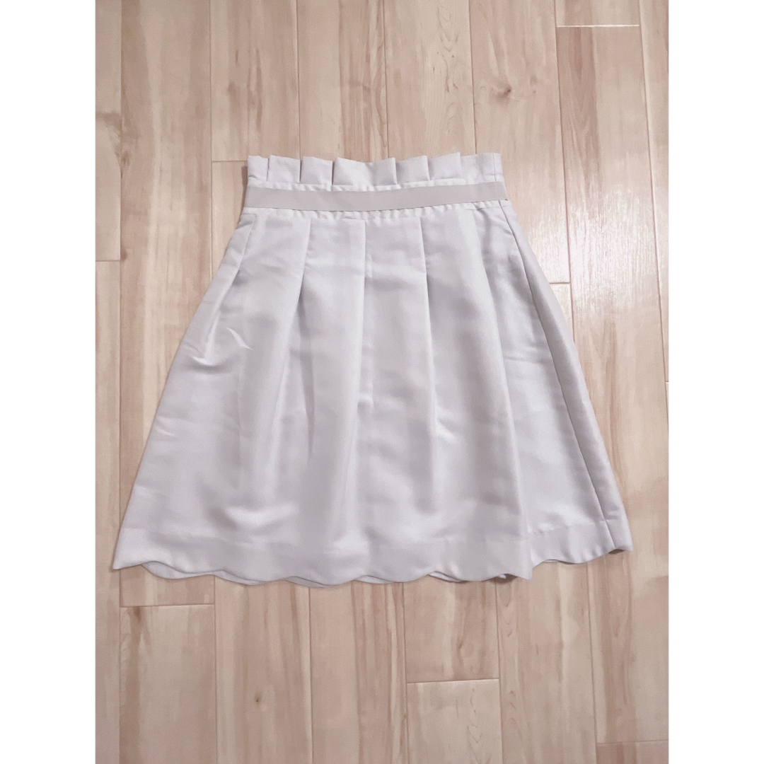 新品　ウエストリボン　スカート　アイスグレー レディースのスカート(ひざ丈スカート)の商品写真