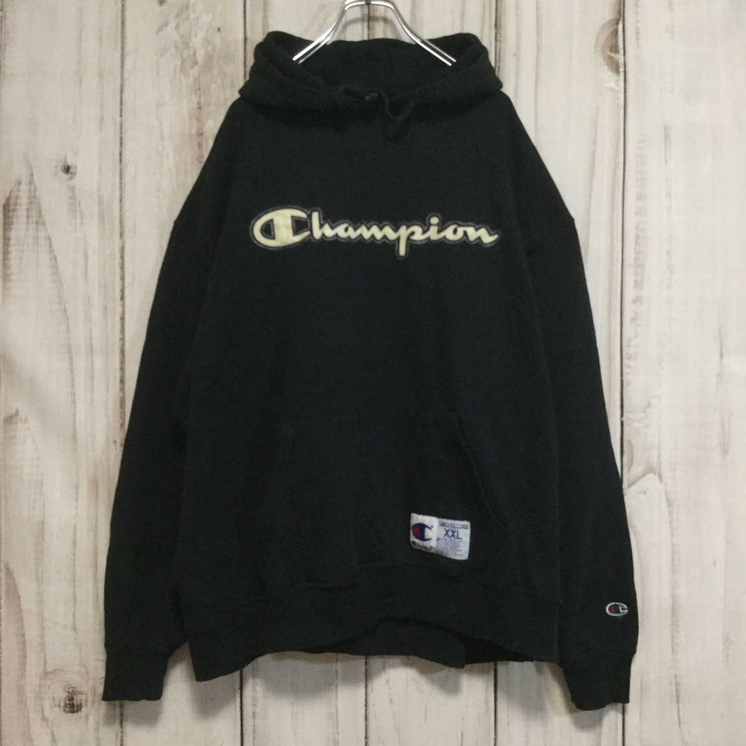 Champion(チャンピオン)の【チャンピオン ビッグロゴパーカー】袖Cロゴ プルオーパー 3XL 黒 古着 メンズのトップス(パーカー)の商品写真