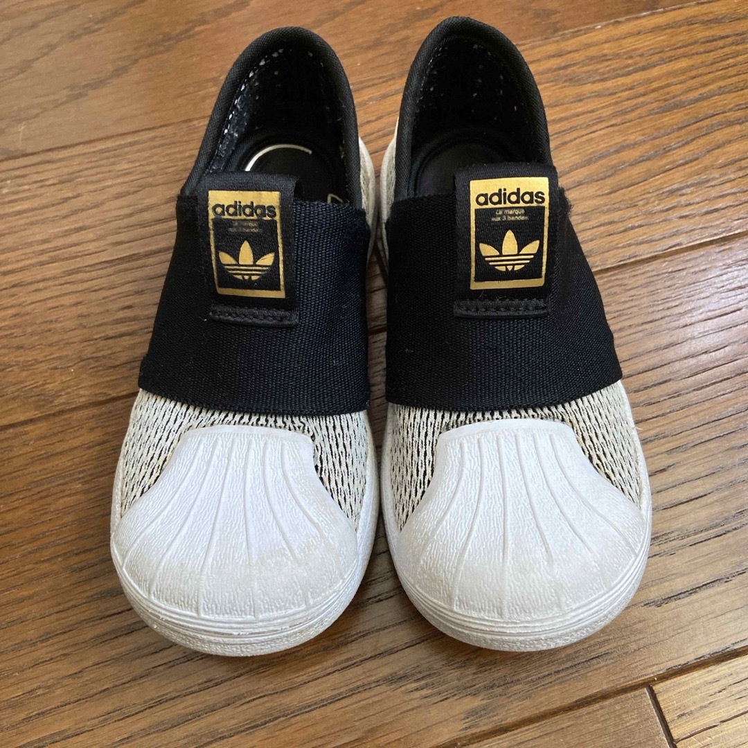 adidas(アディダス)のadidas メッシュ素材　子ども靴　15.0 キッズ/ベビー/マタニティのキッズ靴/シューズ(15cm~)(スリッポン)の商品写真