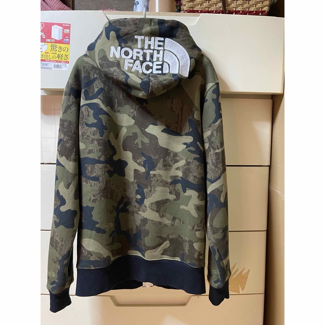 THE NORTH FACE(ザノースフェイス)のザノースフェイス迷彩柄フリース上下セット メンズのトップス(パーカー)の商品写真