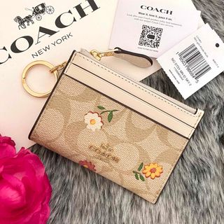 コーチ(COACH)の新品☆COACH コインケース　 ホワイト　花柄 シグネチャー コインケース(コインケース)