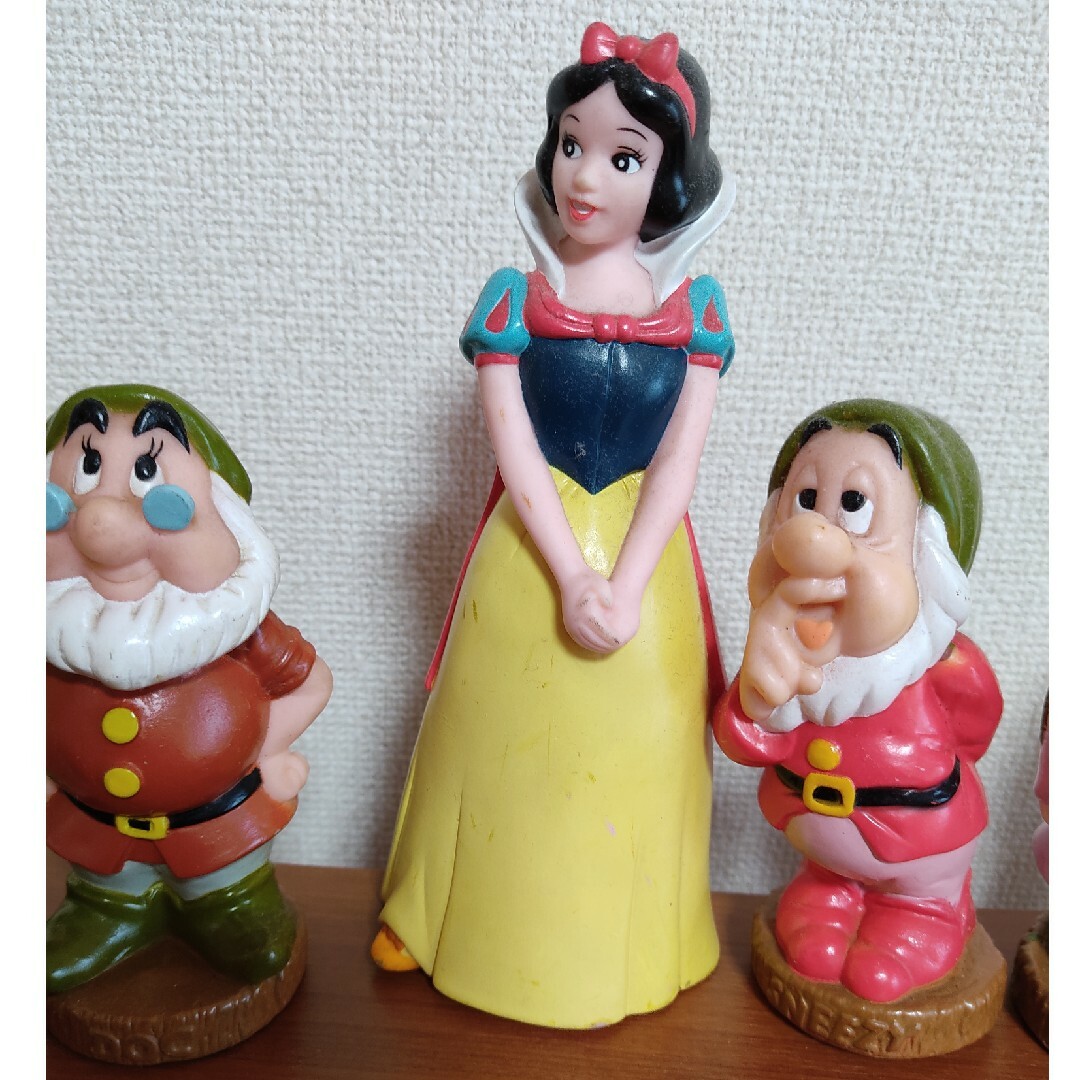 Disney(ディズニー)のディズニー 白雪姫と、七人の小人 エンタメ/ホビーのおもちゃ/ぬいぐるみ(キャラクターグッズ)の商品写真