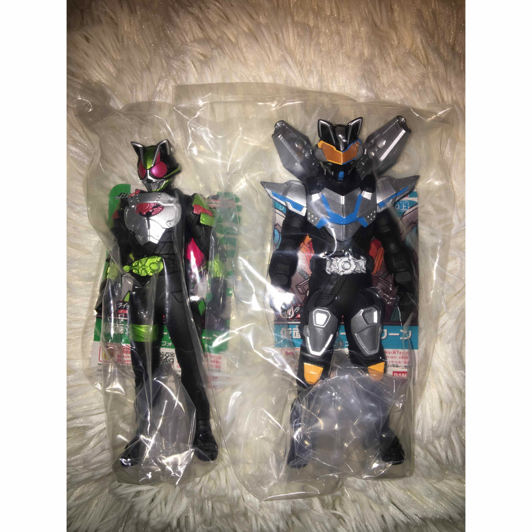 BANDAI(バンダイ)のライダーヒーローシリーズ ソフビ 仮面ライダー8体セット　ギーツ　タイクーン エンタメ/ホビーのフィギュア(特撮)の商品写真