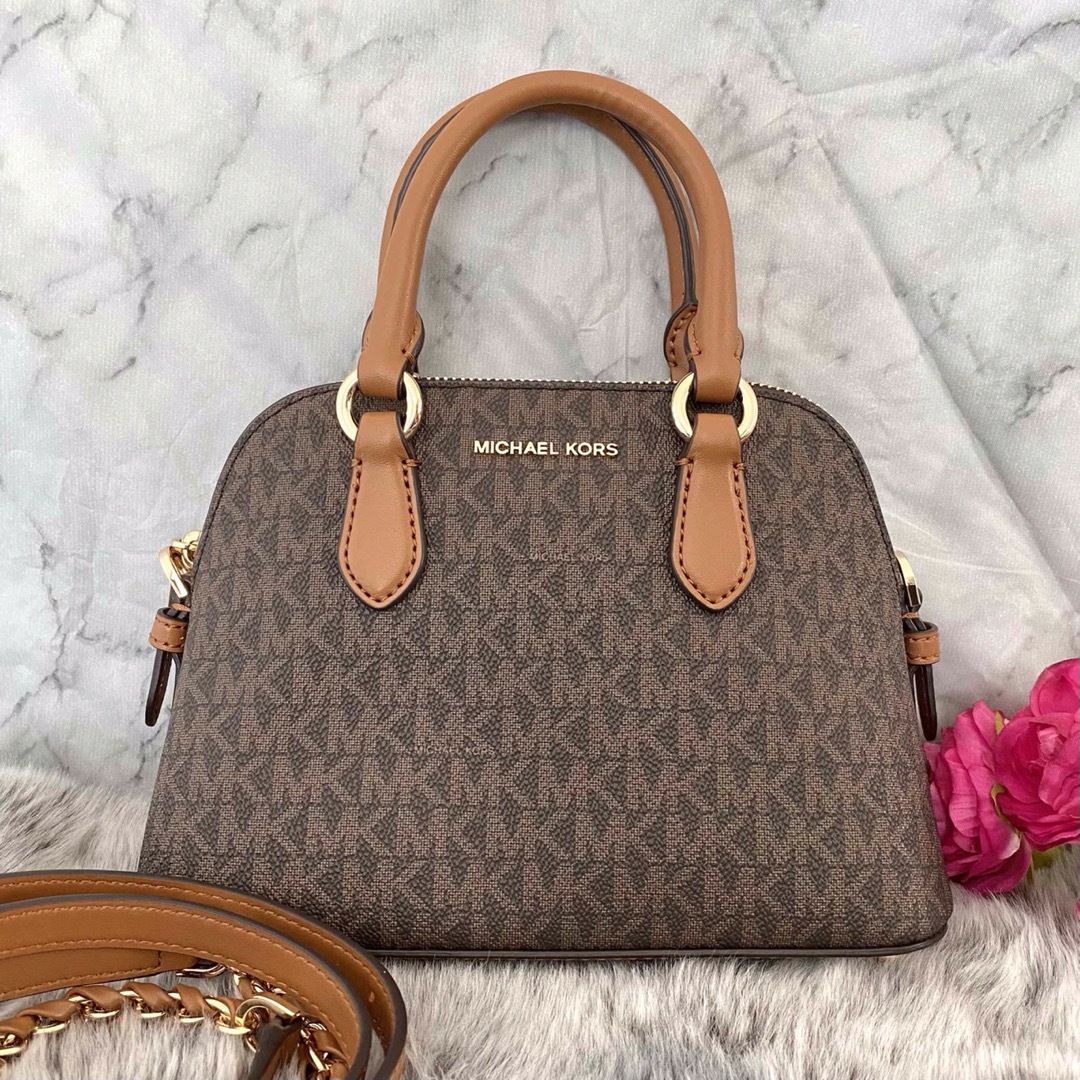 Michael Kors(マイケルコース)の新品☆MICHAEL KORS ショルダーバッグ  ブラウン ショルダーバッグ レディースのバッグ(ショルダーバッグ)の商品写真