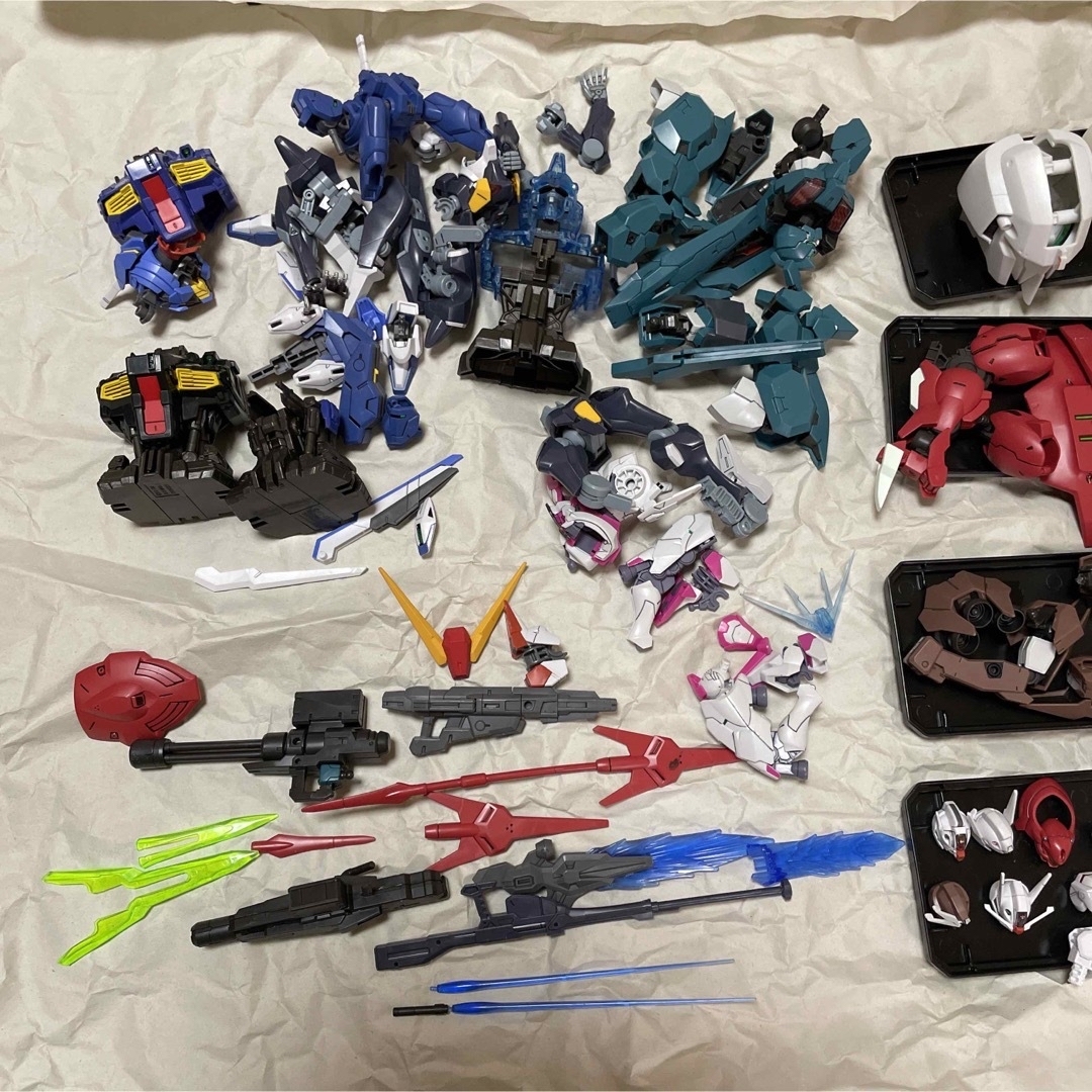 BANDAI(バンダイ)のガンダムプラモデル　ジャンク品　 エンタメ/ホビーのおもちゃ/ぬいぐるみ(プラモデル)の商品写真