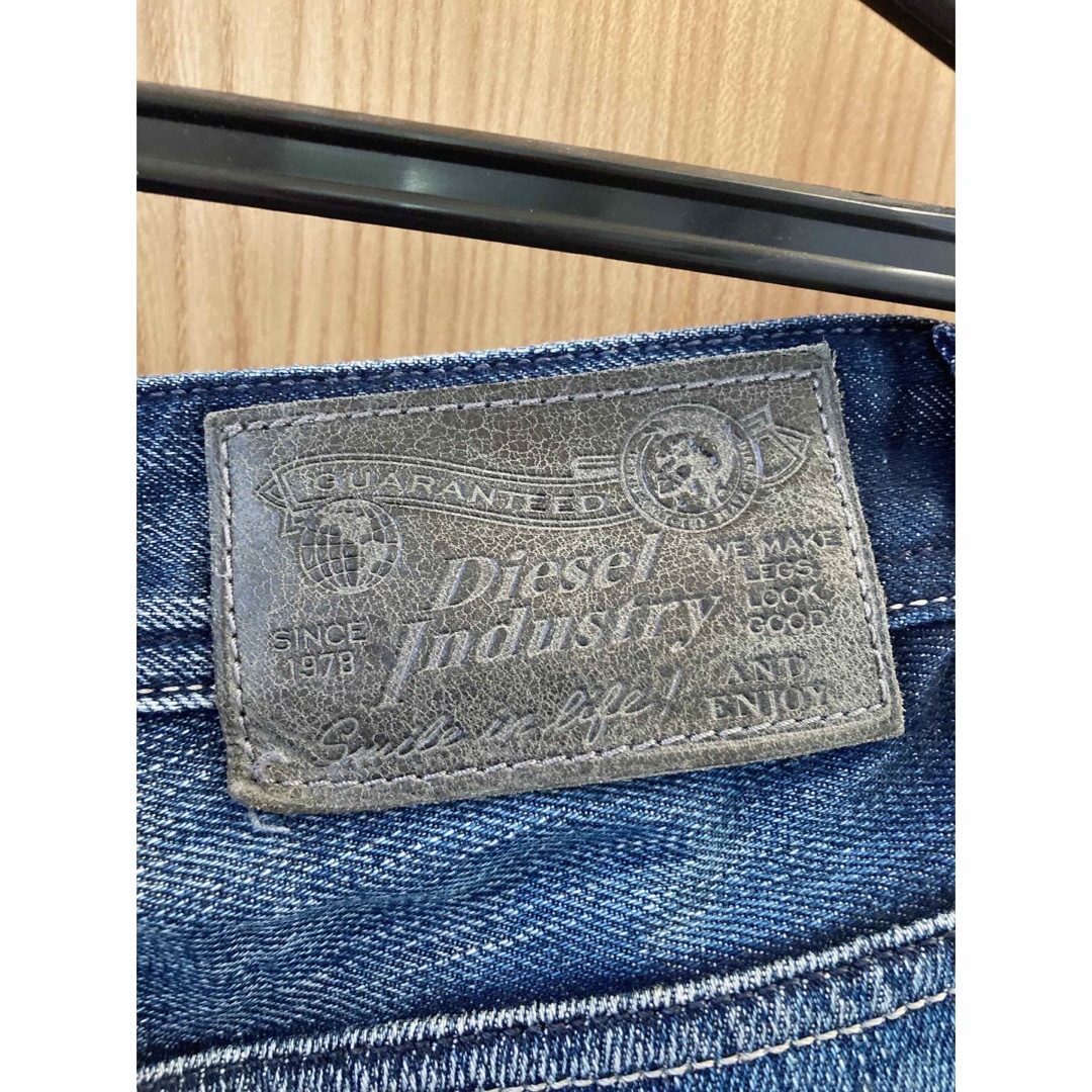 DIESEL(ディーゼル)のmini様専用★ディーゼル★ストレートデニム★29 レディースのパンツ(デニム/ジーンズ)の商品写真