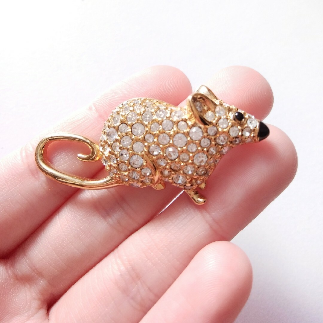 SWAROVSKI(スワロフスキー)のSWAROVSKIヴィンテージきらきらマウスブローチ レディースのアクセサリー(ブローチ/コサージュ)の商品写真