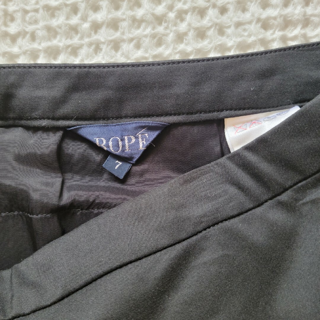 AER ADAM ET ROPE(アダムエロペ)のROPE　ティアードスカート　黒スカート　フォーマルスカート　入園式　卒園式 レディースのスカート(ひざ丈スカート)の商品写真