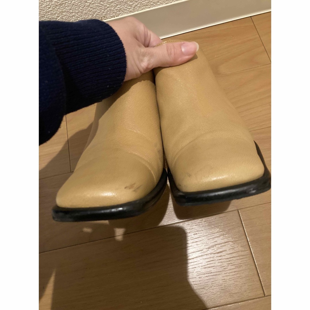 untishold Naty-2 Candy / Beige 38 完売品　箱付 レディースの靴/シューズ(ブーツ)の商品写真