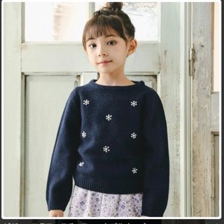 ベベ(BeBe)の完売品✨新品！BeBe♥️ビジューフラワーモチーフニットプルオーバー。150㎝(ニット)