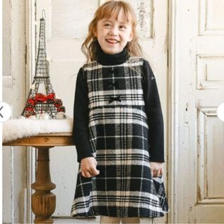 ベベ(BeBe)の完売品✨美品✨♥️BeBe♥️ラメツィードチェックワンピース。150㎝(ワンピース)