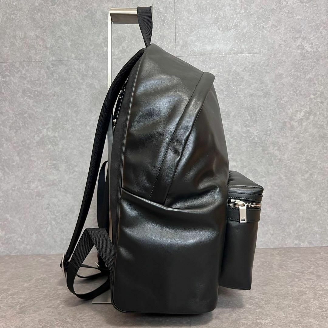 Saint Laurent(サンローラン)の新品未使用 SAINT LAURENT レザー City バッグ ブラック　黒 メンズのバッグ(バッグパック/リュック)の商品写真