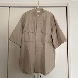 ジーユー(GU)の専用。GU 前ボタン　シャツ　ベージュ(シャツ)