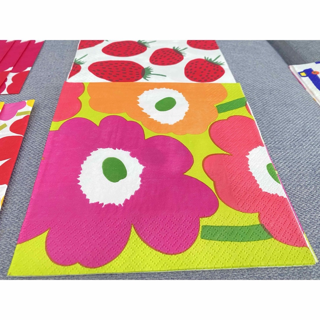 marimekko(マリメッコ)のマリメッコ　ペーパーナプキン　ウニッコ　セット ハンドメイドの素材/材料(その他)の商品写真