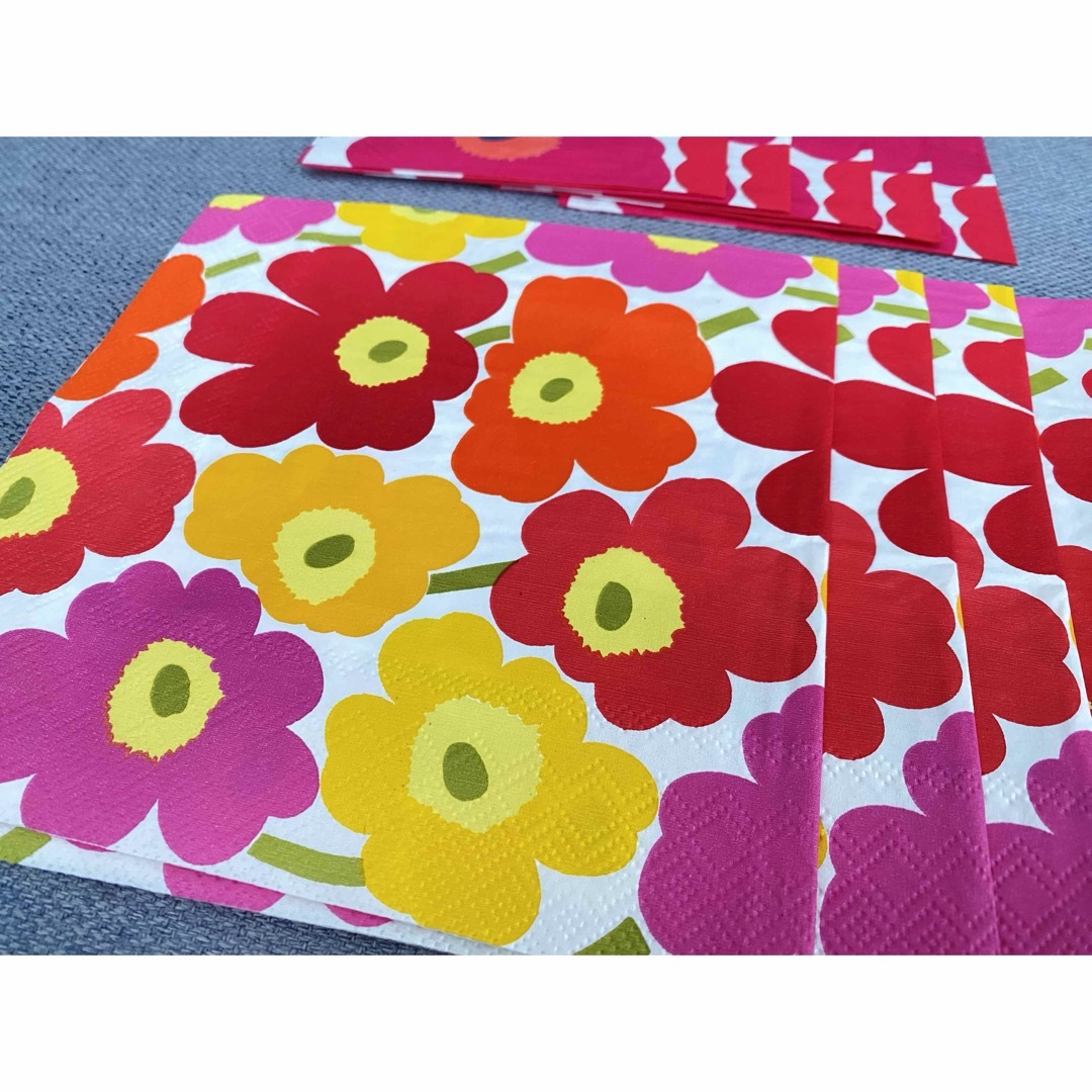 marimekko(マリメッコ)のマリメッコ　ペーパーナプキン　ウニッコ　セット ハンドメイドの素材/材料(その他)の商品写真