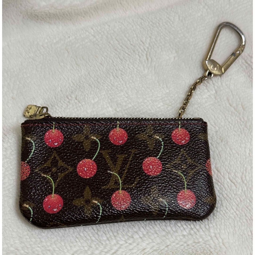 LOUIS VUITTON(ルイヴィトン)のルイ・ヴィトンモノグラムチェリーポシェットクレ　値下げしました レディースのファッション小物(コインケース)の商品写真