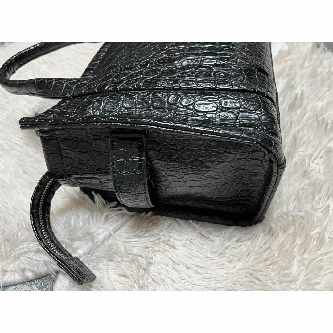 美品✨ MARC JACOBS  クロコ レザー ショルダーバッグ　ブラック