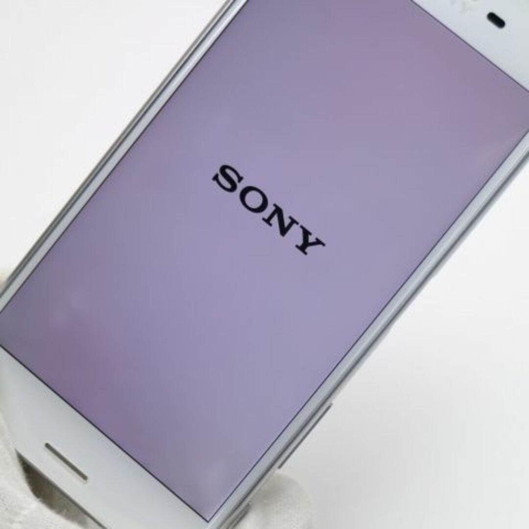 Xperia(エクスペリア)の超美品 SO-04H Xperia X Performance ホワイト  M444 スマホ/家電/カメラのスマートフォン/携帯電話(スマートフォン本体)の商品写真