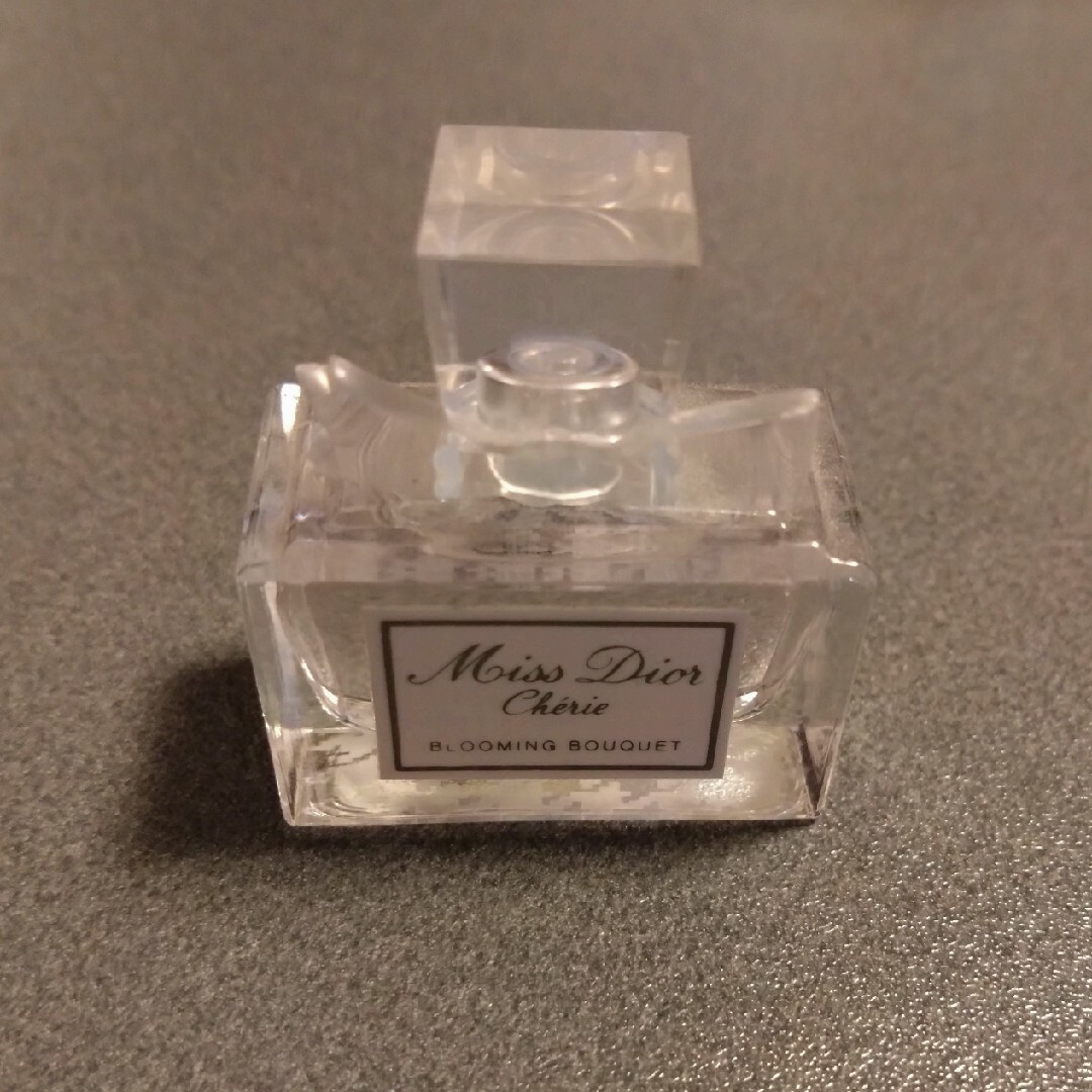 Christian Dior(クリスチャンディオール)のミスディオール　シェリー　ブルーミングブーケ コスメ/美容の香水(香水(女性用))の商品写真