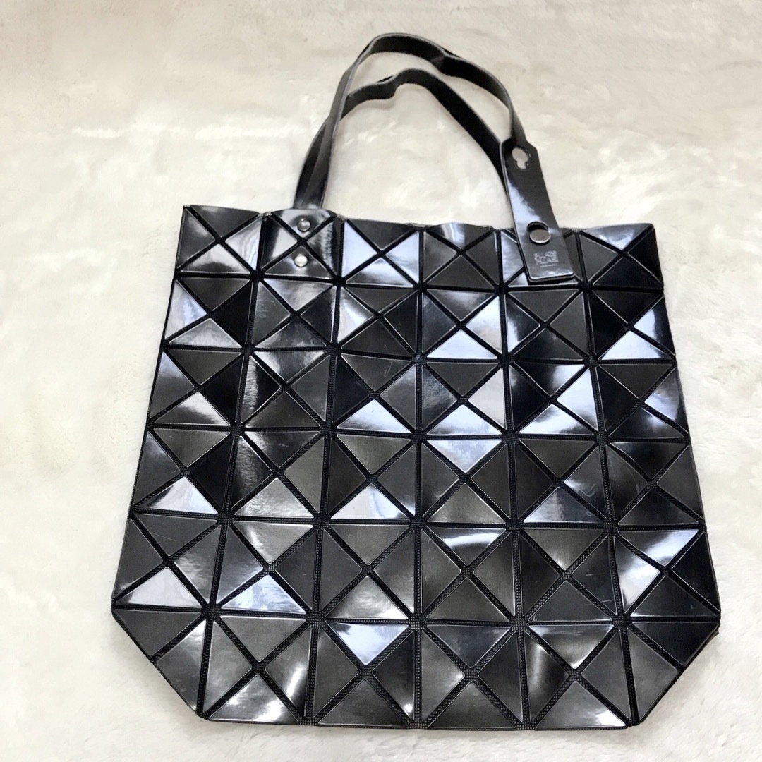 PLEATS PLEASE イッセイミヤケ トートバッグ ハンドバッグ ブラック PLEATS PLEASE イッセイミヤケ トートバッグ ハンドバッグ ブラック