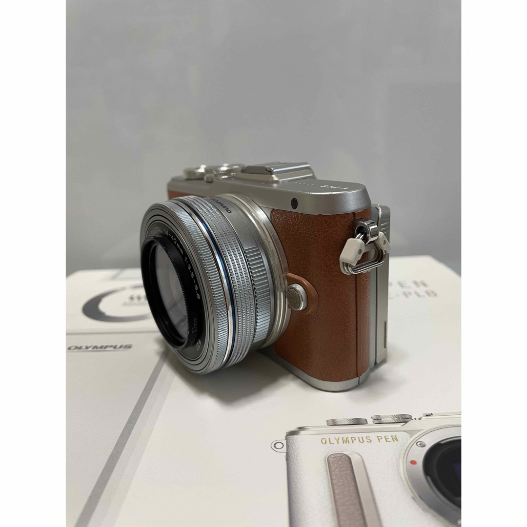 OLYMPUS(オリンパス)のOLYMPUS E-PL8 14-42 EZ レンズキット BROWN スマホ/家電/カメラのカメラ(ミラーレス一眼)の商品写真